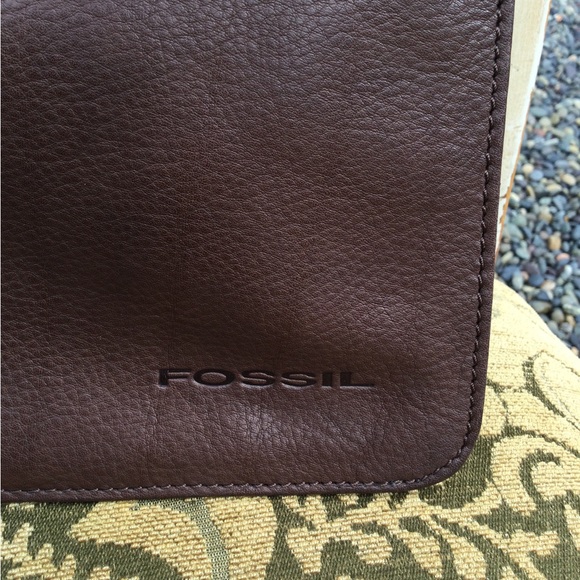 Fossil NWOT Crossbody Bag - Picture 3 of 9